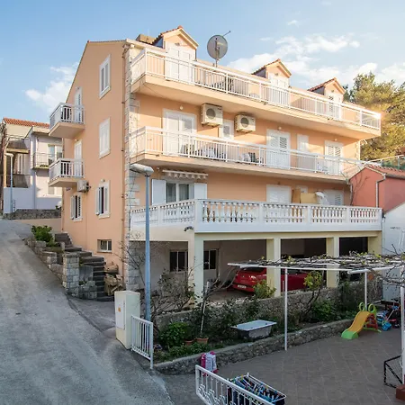 بيت ضيافة Voinic 3