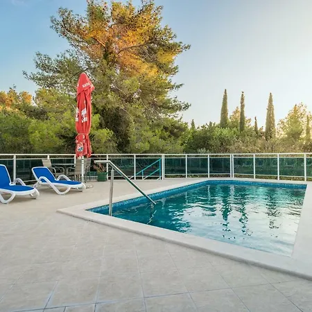 Voinic 3 3* تْسافتات